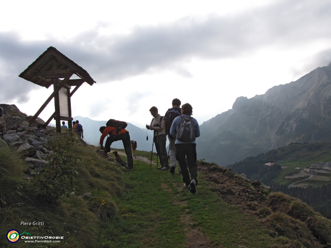 04 Sul sentiero 101 verso il Passo di Tartano.jpg